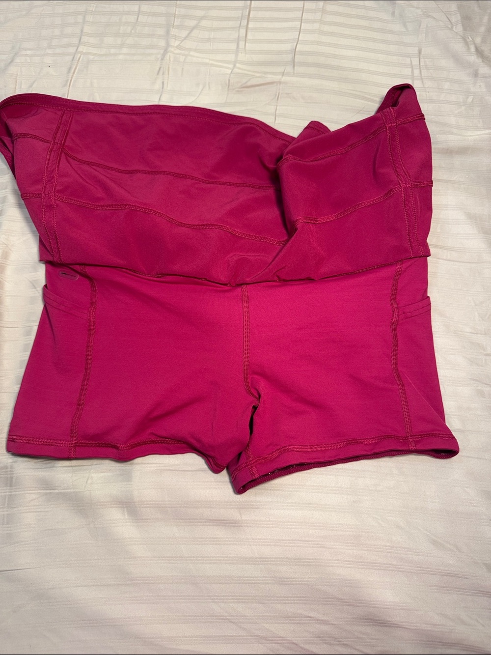 Lululemon Fuchsia skort - Picture 3 of 5
